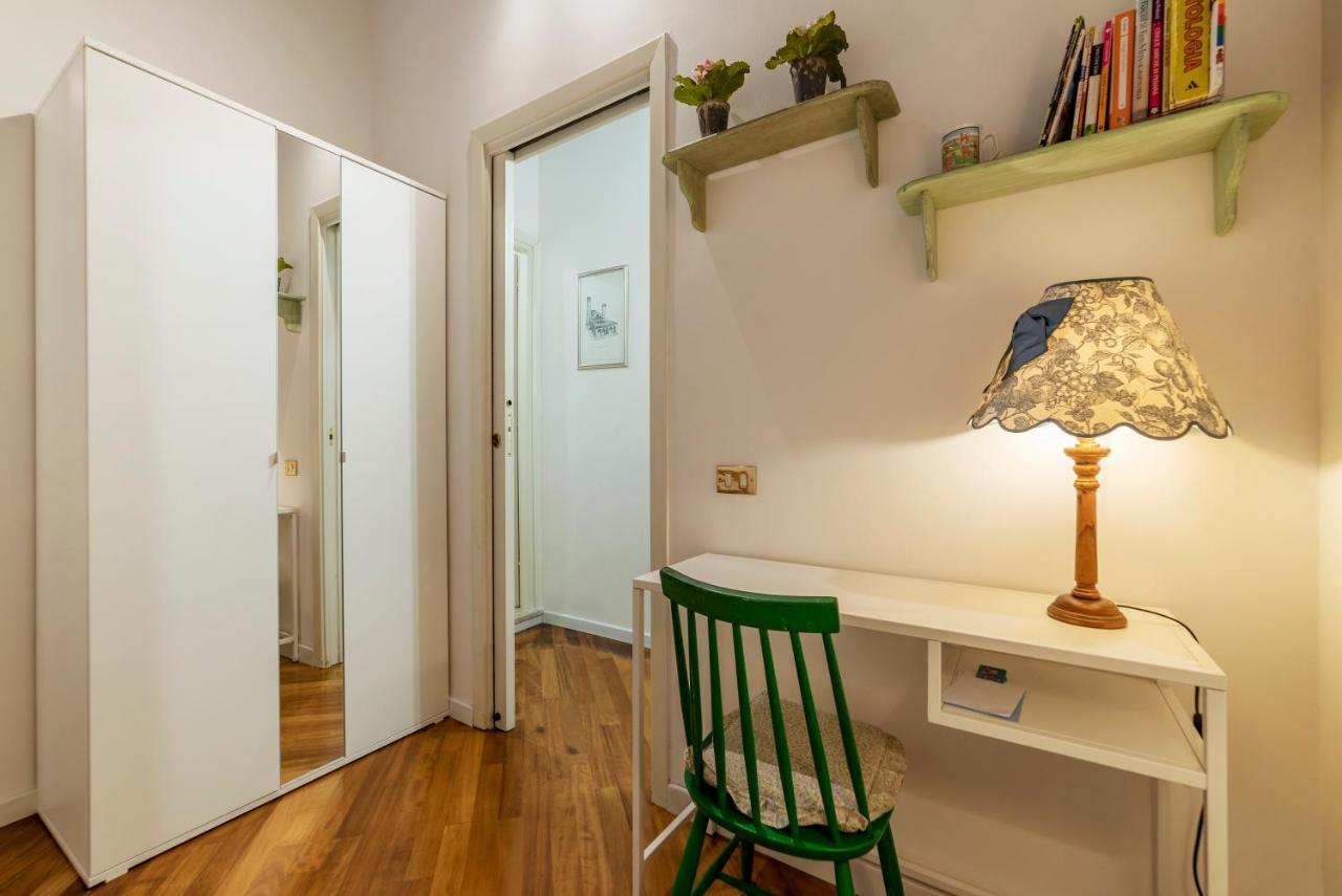 Rione Monti & Cavour Apartment روما المظهر الخارجي الصورة