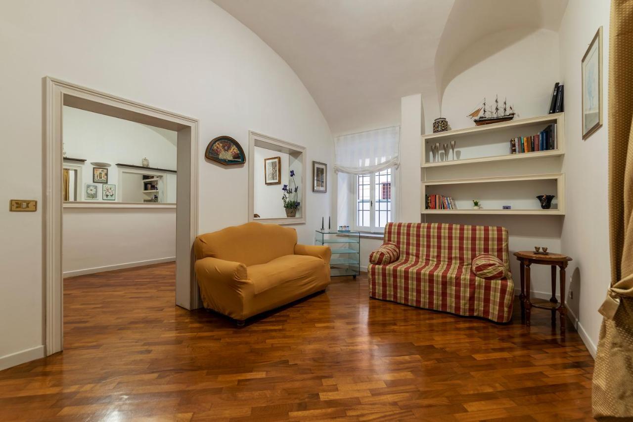 Rione Monti & Cavour Apartment روما المظهر الخارجي الصورة
