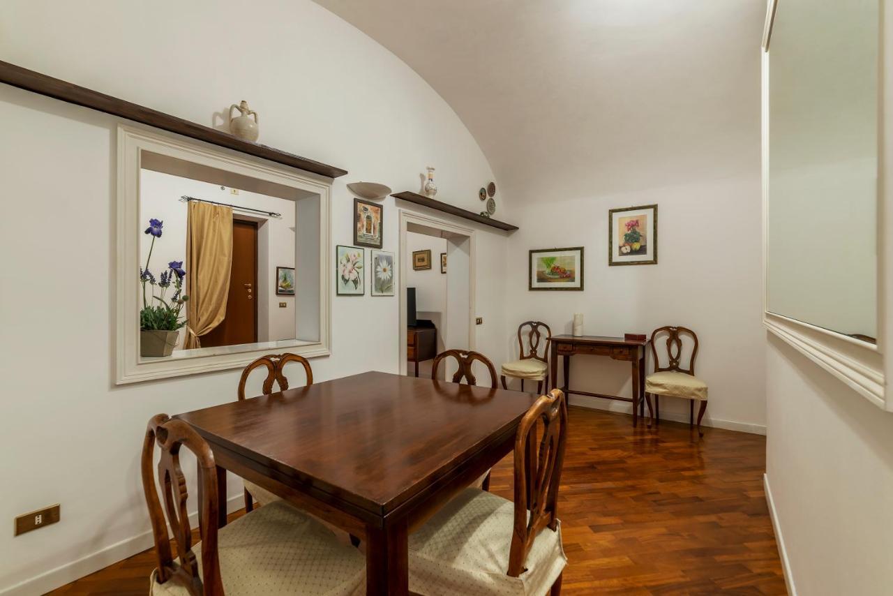 Rione Monti & Cavour Apartment روما المظهر الخارجي الصورة