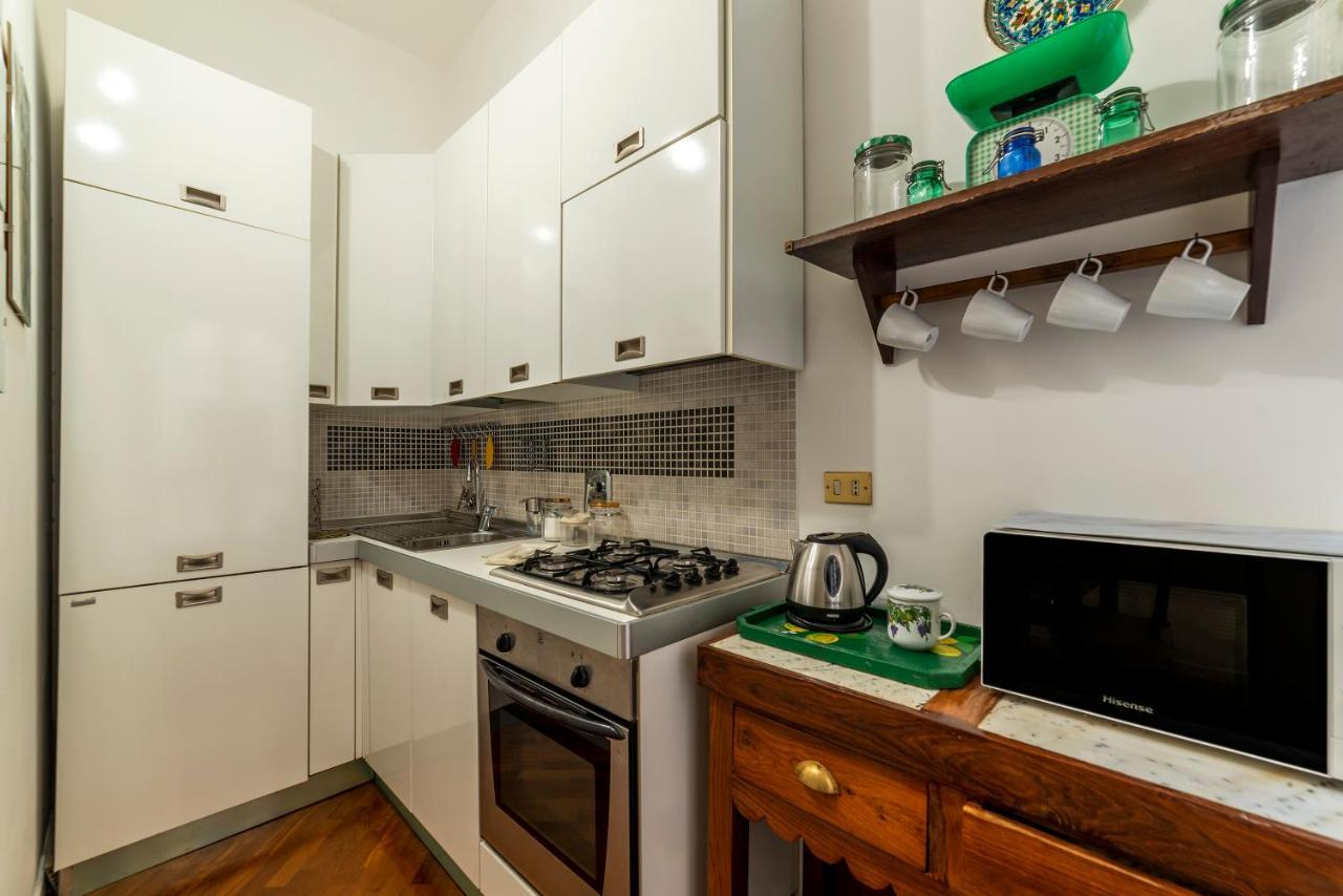Rione Monti & Cavour Apartment روما المظهر الخارجي الصورة